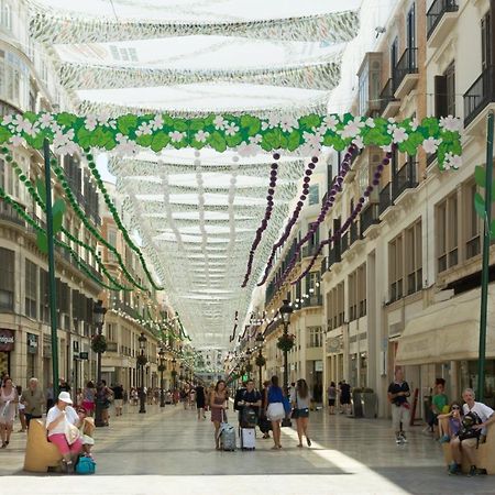Malaga Centre Apartment With Parking Luaran gambar
