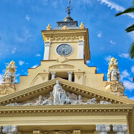 Malaga Centre Apartment With Parking Luaran gambar