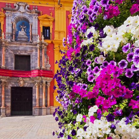Malaga Centre Apartment With Parking Luaran gambar