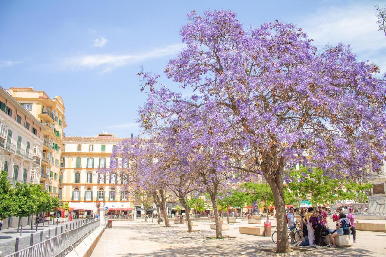 Malaga Centre Apartment With Parking Luaran gambar