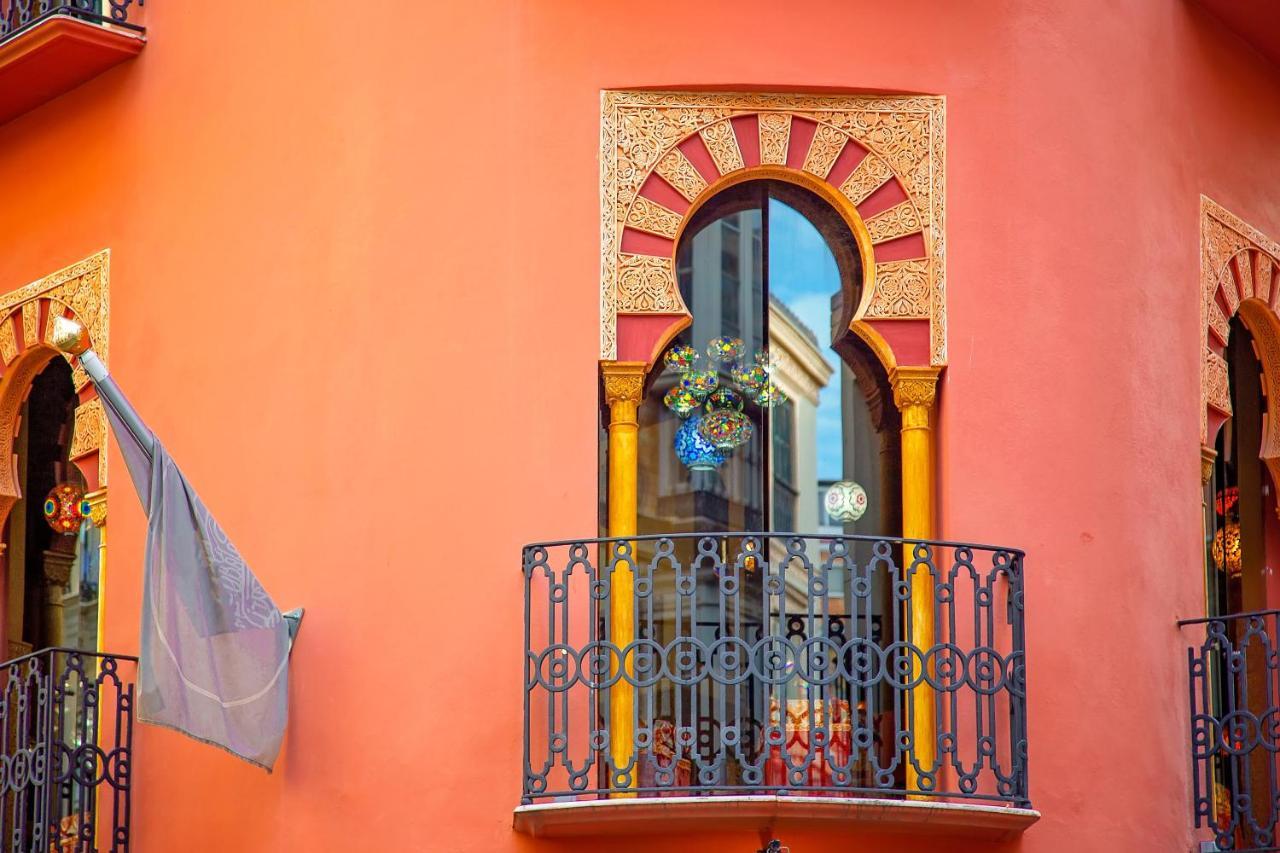 Malaga Centre Apartment With Parking Luaran gambar