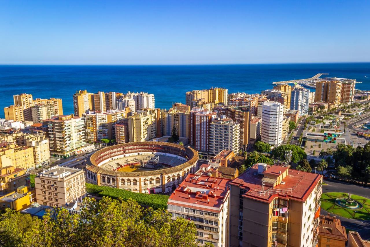 Malaga Centre Apartment With Parking Luaran gambar