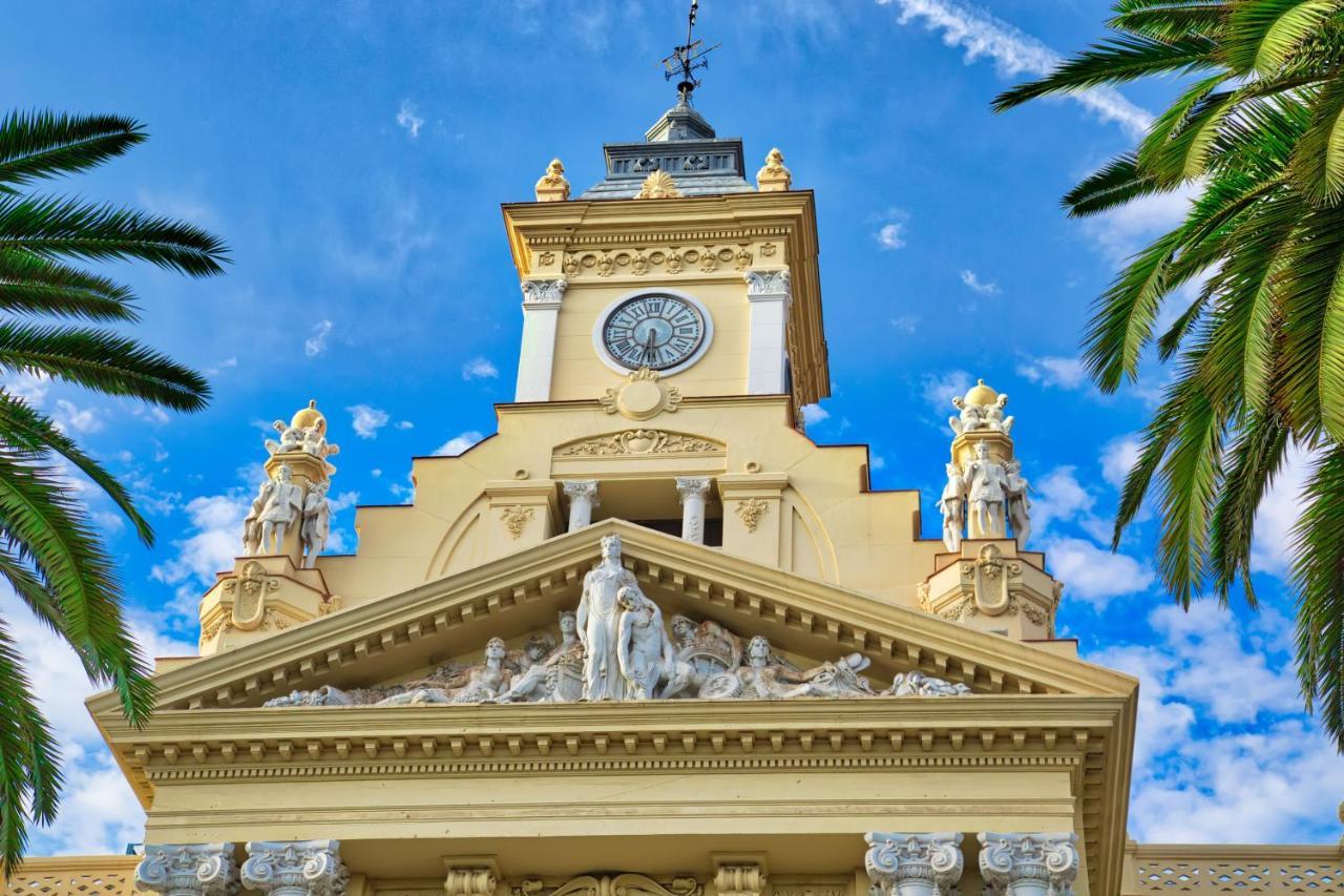Malaga Centre Apartment With Parking Luaran gambar
