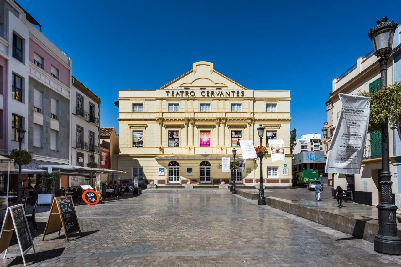 Malaga Centre Apartment With Parking Luaran gambar